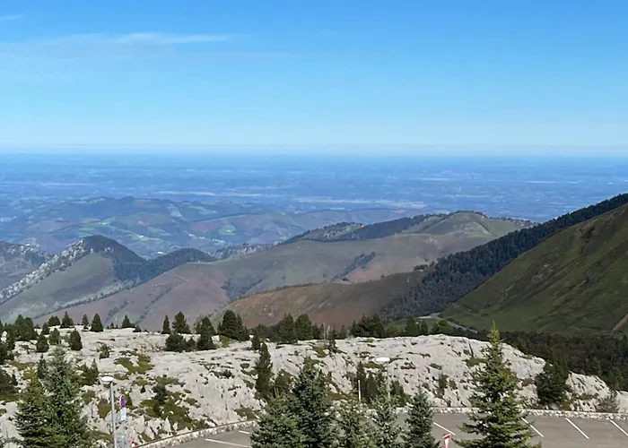 Sur Les Pistes Gr10, Vue Vallee * Arette
